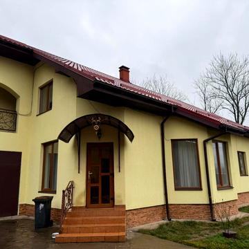 Ужанська вул. (Червоноармійська)