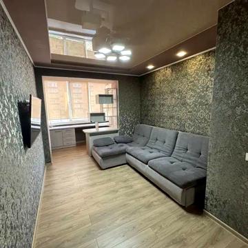 Набережна Перемоги вул., 62