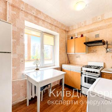 Раїси Окіпної вул., 5