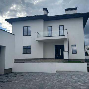 Лесі Українки вул., 8