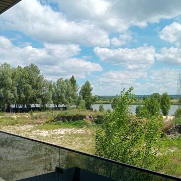 Центральна вул.