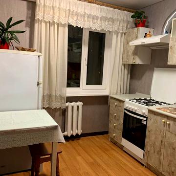 Варненська вул., 16/1