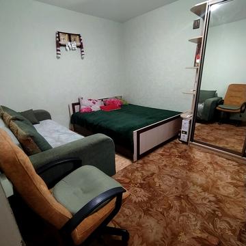Петра Дорошенка вул., 14