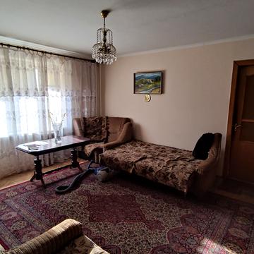 Симона Петлюри вул. (), 2