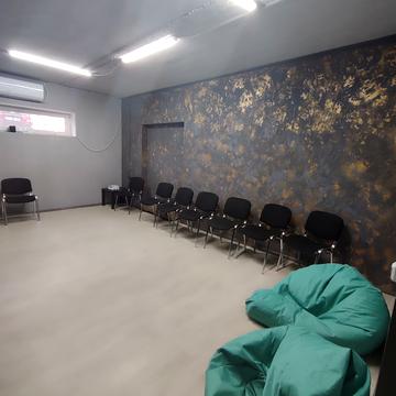 Громадянська вул., 4
