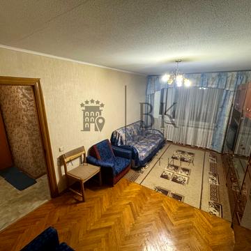Павла Тичини просп., 6