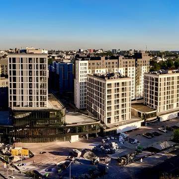 Залізнична вул., (Будинок 1)