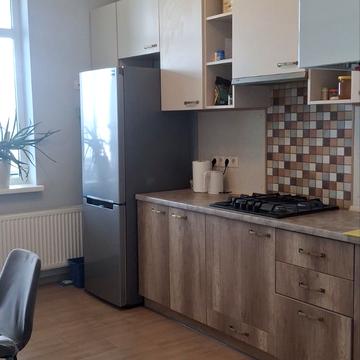 Академіка Писаржевського вул., 8А