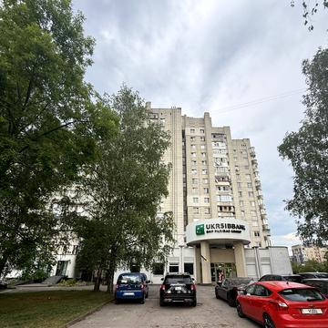 Зубрівська вул., 27
