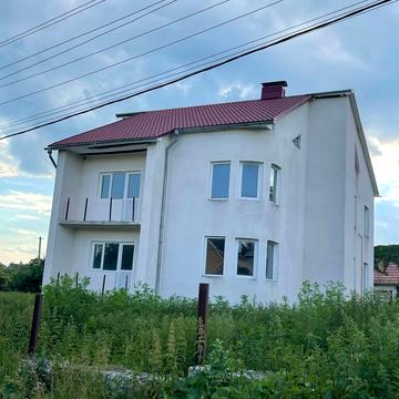 Набережна, 23