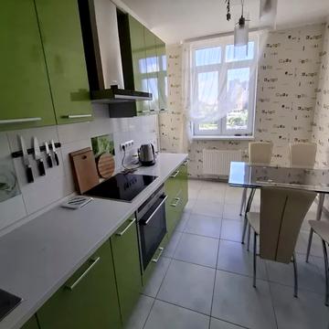 Саперно-Слобідська вул., 24