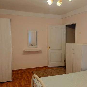 Рибальська вул., 11