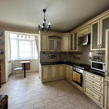 Ольги Кисілевської вул., 37