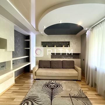 Олеся Гончара вул., 7