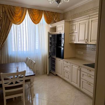 Аркадійське плато вул. (Гагаринське плато), 5б