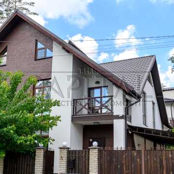 Варшавська вул., 57-Д