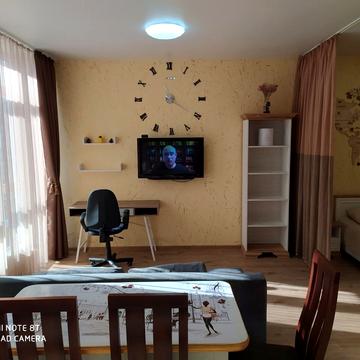 Лесі Українки просп. (Гагаріна), 19-А