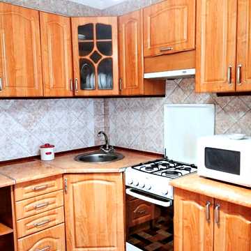 Бородинська вул., 11