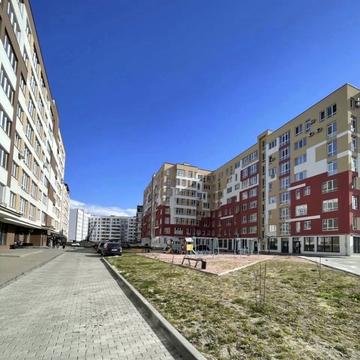 Володимира Великого вул., 5