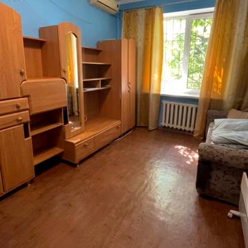 Камянська вул., 38
