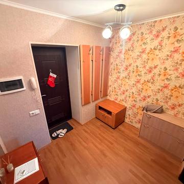 Різдвяна вул., 62