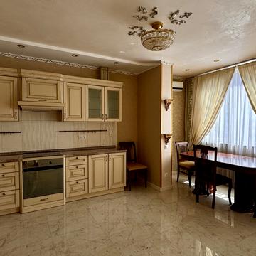 Єлизавети Чавдар вул., 13