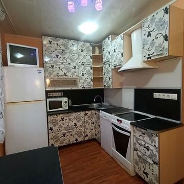 Мілютенка вул., 25