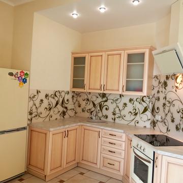 Вінстона Черчилля вул. (Червоноткацька), 43