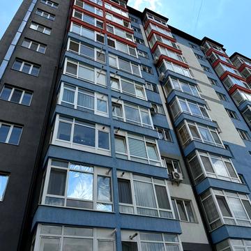 Гетьмана Петра Дорошенка вул., 22б