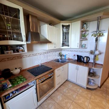 Астрономічна вул., 35и