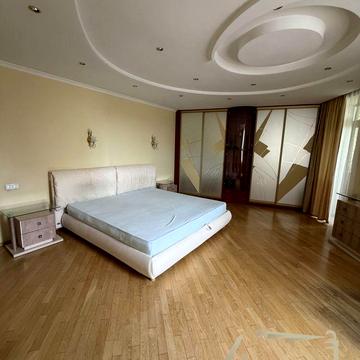 Голосіївський просп. (40-річчя Жовтня), 68