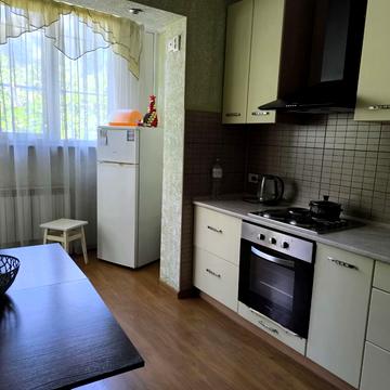 Академіка Заболотного вул., 14