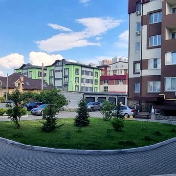 Інститутська вул., 53