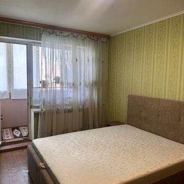 Юрія Кондратюка вул. (Комунарівська), 16