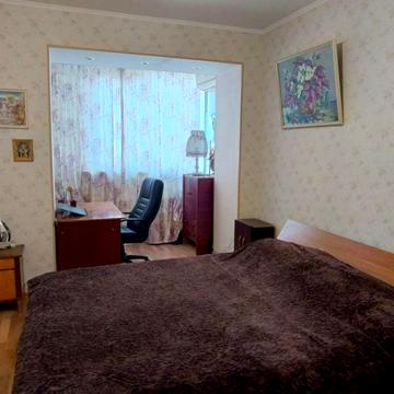 Хмельницька вул., 10