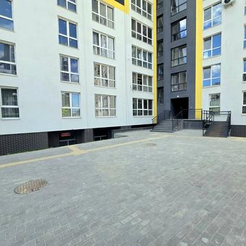Залізнична вул., (Будинок 12)