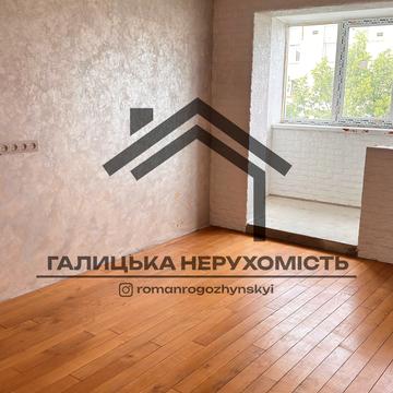 Дмитра Яворницького вул. (), 10