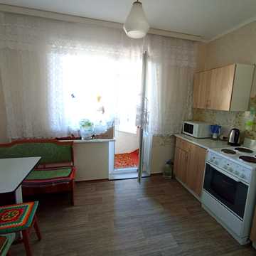 Райдужна вул., 33