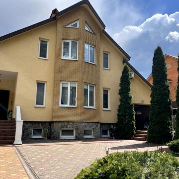Зелена вул.