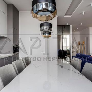 Джона Маккейна вул. (Івана Кудрі), 7