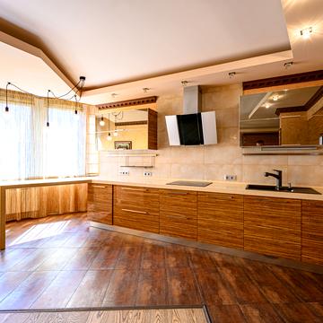 Дніпровська набережна вул., 25