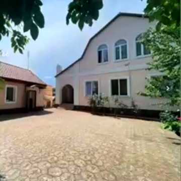 Степана Разіна вул., 20