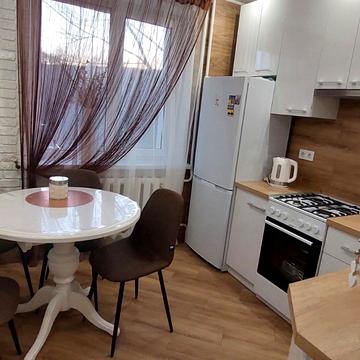 Героїв Крут вул. (Черепіна), 38