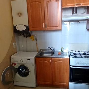 Шептицьких вул., 38