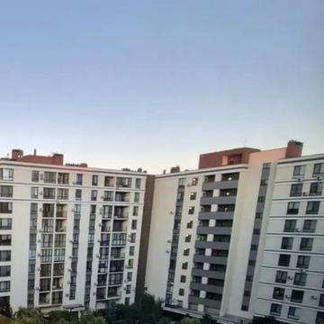 Журавлина вул., 4