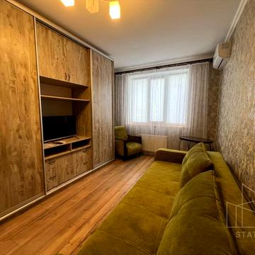 Святошинська вул., 58