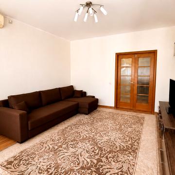 Миколи Бажана просп., 10