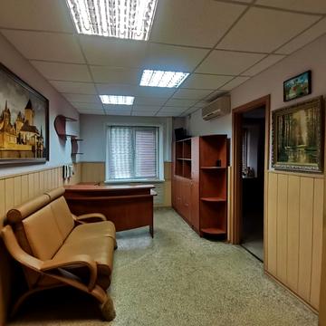Професора Анатолія Бойка вул., 6