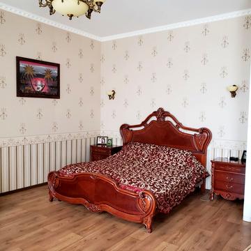 Межигірська вул., 30