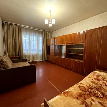 Йорданська вул. (Лайоша Гавро), 9